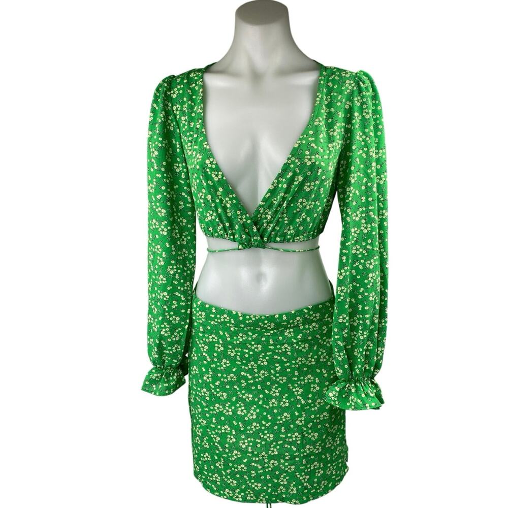 Princess Polly Charlie Green Floral Deep V Neck Wrap Top Mini Flare Skirt Set 4